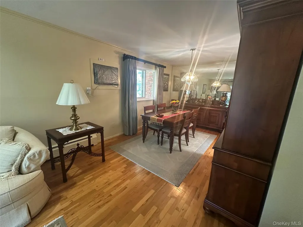 776 Bunker Road North Woodmere NY 11581