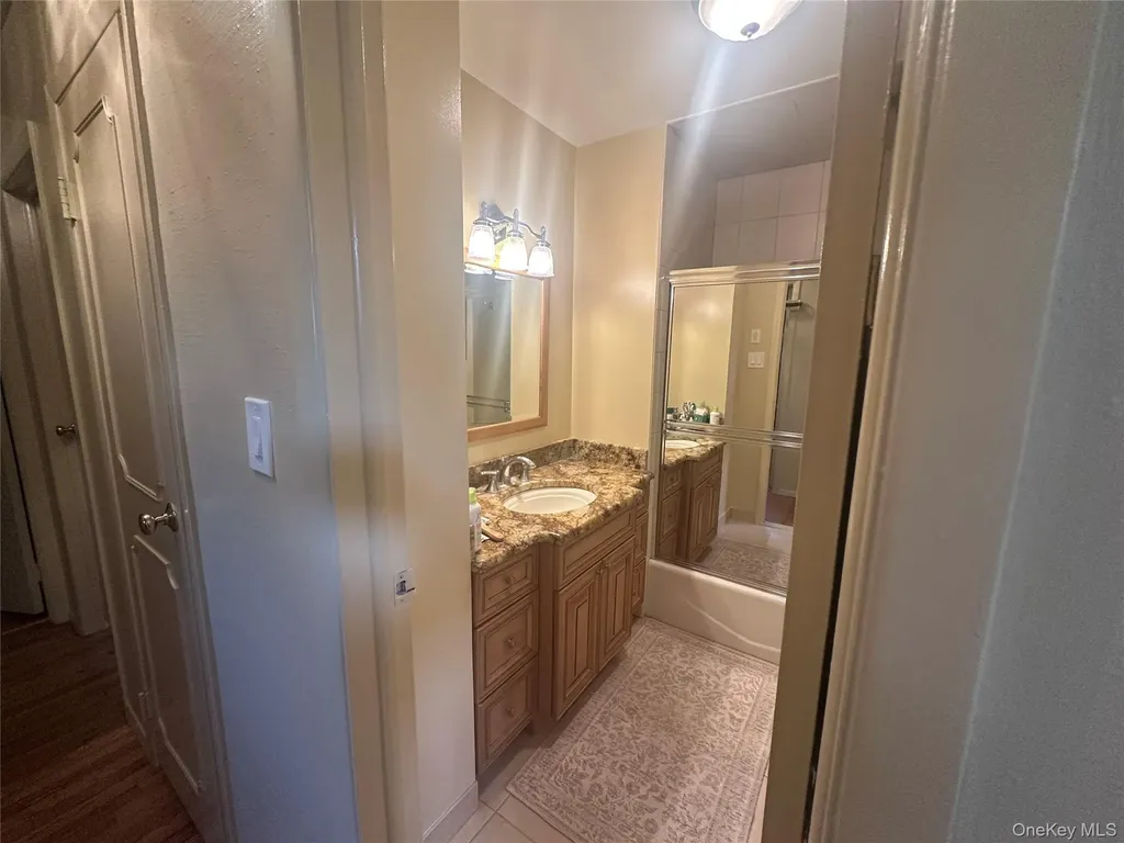 776 Bunker Road North Woodmere NY 11581