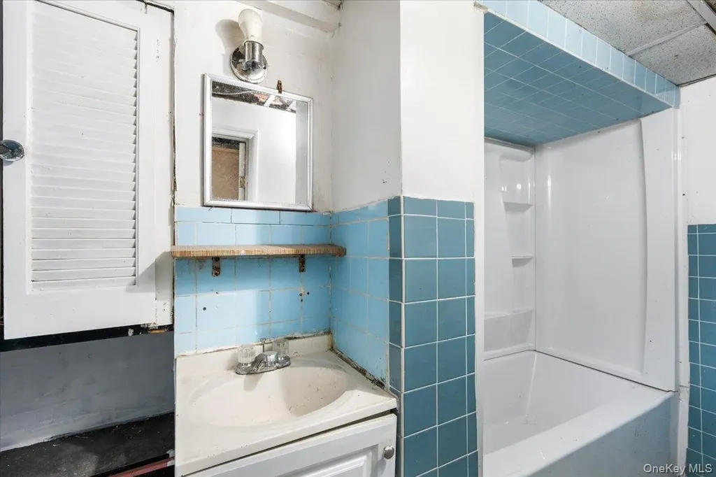 407 Eldert Lane Brooklyn NY 11208
