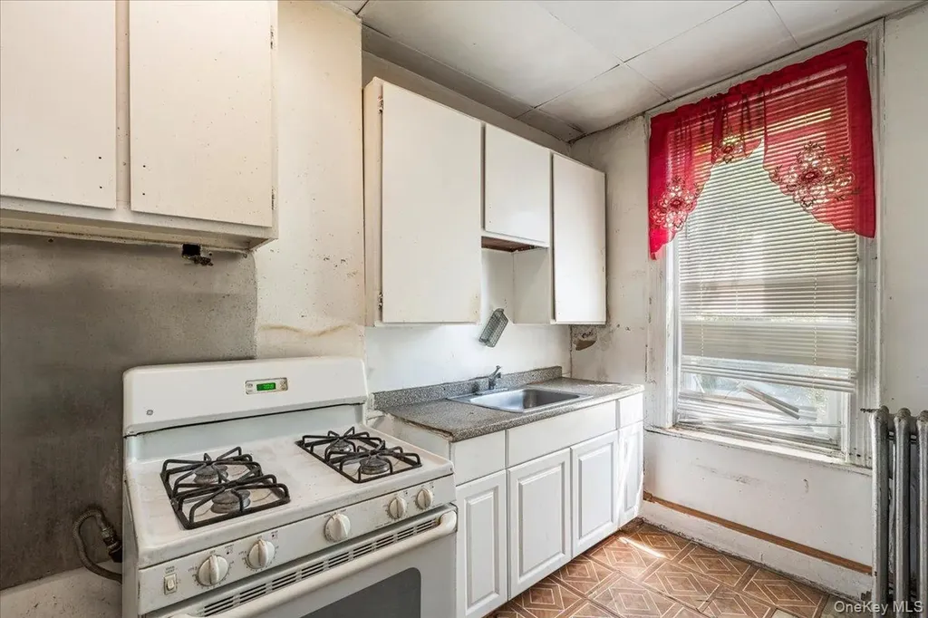 407 Eldert Lane Brooklyn NY 11208