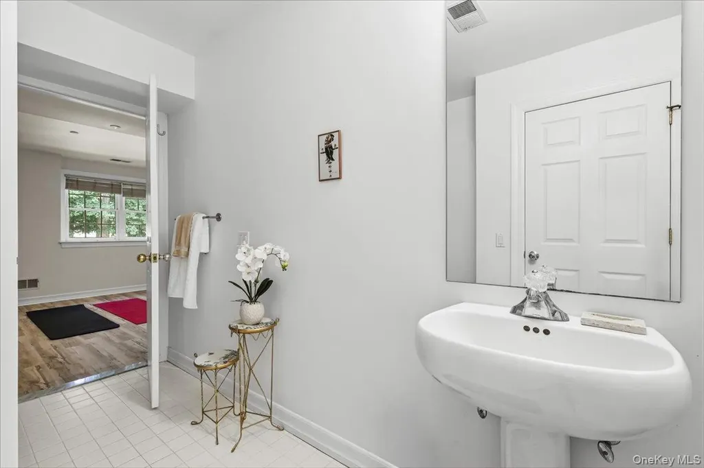 15 Old Town Crossing Mount Kisco NY 10549
