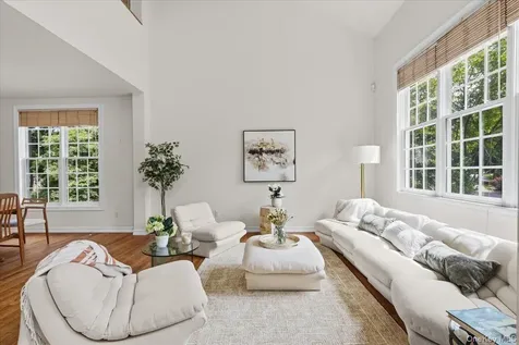 15 Old Town Crossing Mount Kisco NY 10549