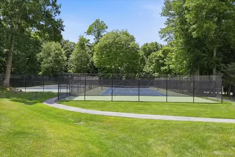 15 Old Town Crossing Mount Kisco NY 10549