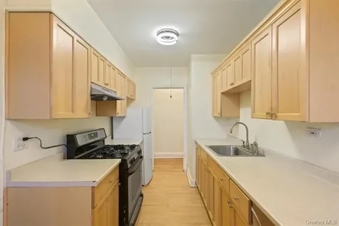 7 Greenridge Avenue White Plains NY 10605