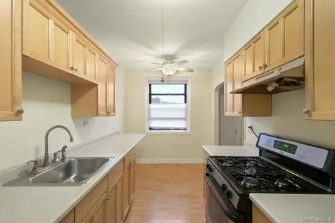 7 Greenridge Avenue White Plains NY 10605