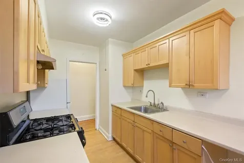 7 Greenridge Avenue White Plains NY 10605