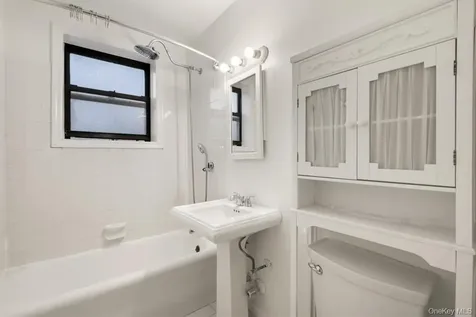 7 Greenridge Avenue White Plains NY 10605