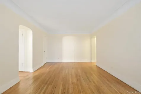 7 Greenridge Avenue White Plains NY 10605