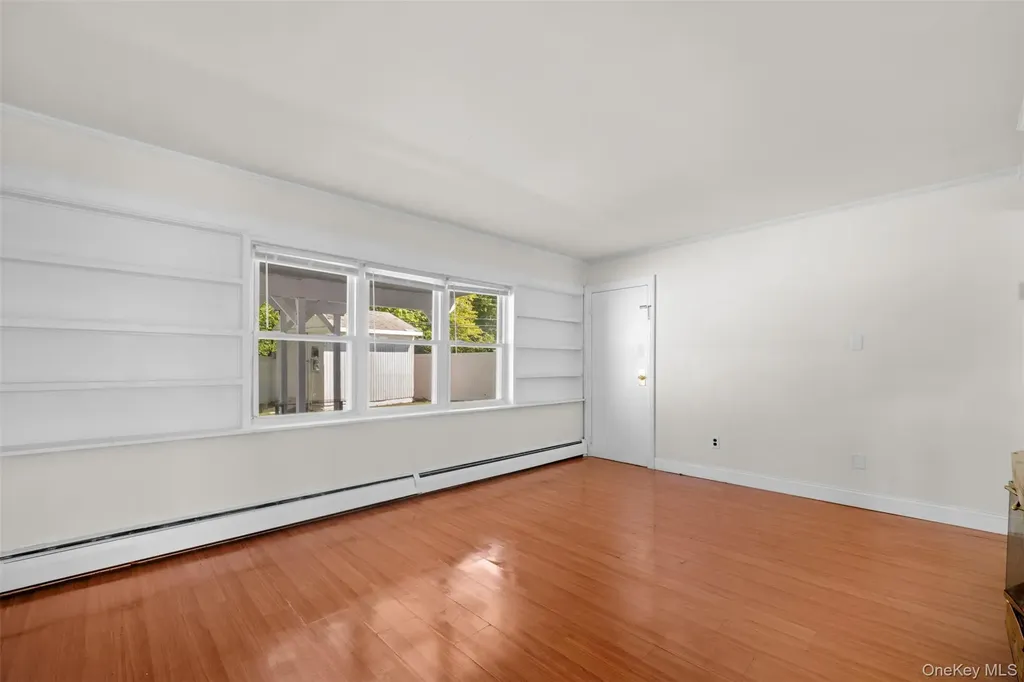 13 Squirrel Lane Levittown NY 11756