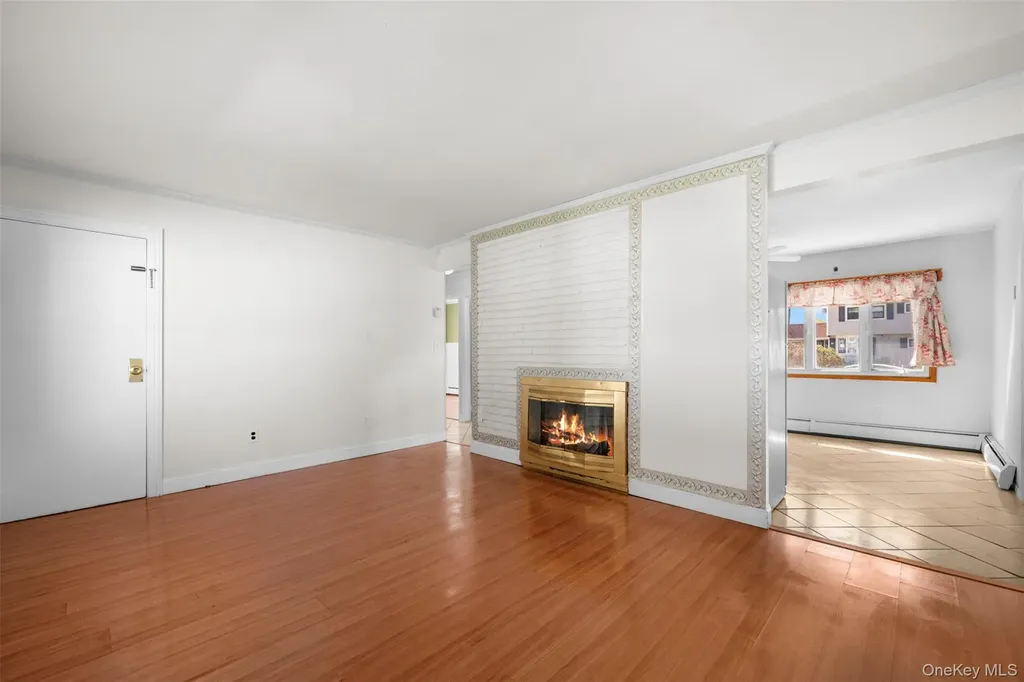 13 Squirrel Lane Levittown NY 11756