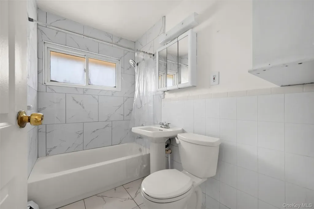 13 Squirrel Lane Levittown NY 11756