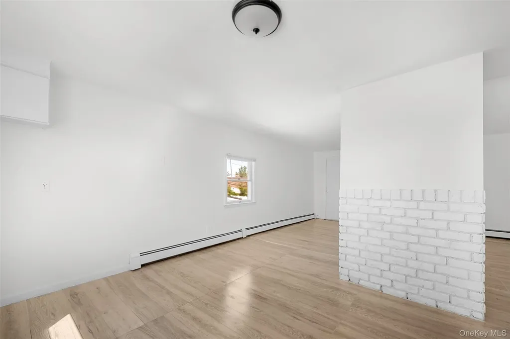 13 Squirrel Lane Levittown NY 11756