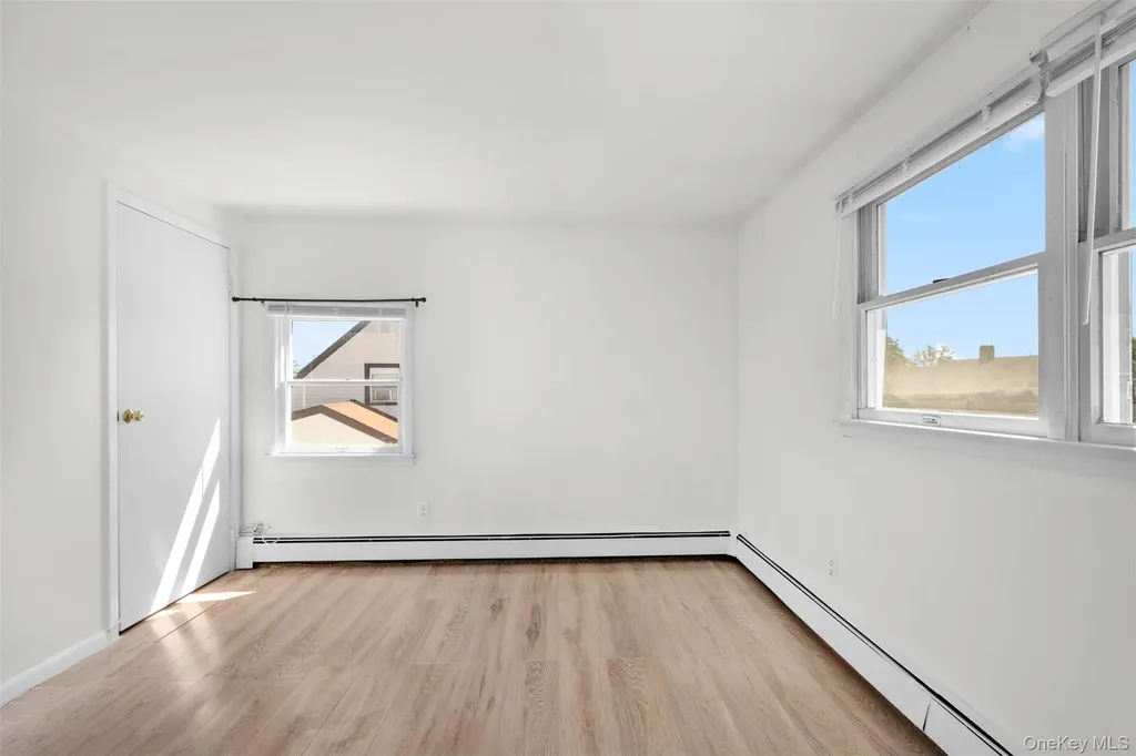 13 Squirrel Lane Levittown NY 11756