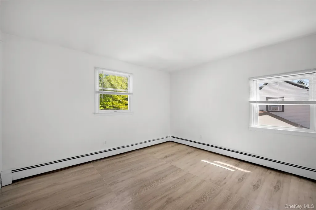 13 Squirrel Lane Levittown NY 11756
