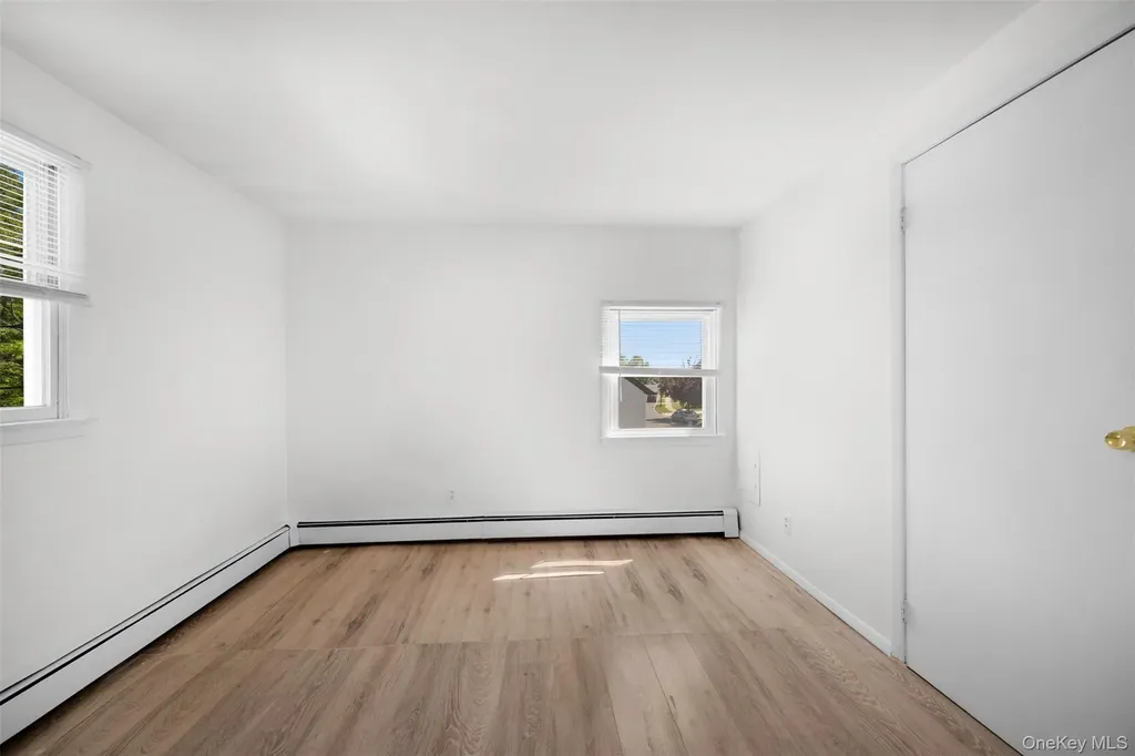 13 Squirrel Lane Levittown NY 11756