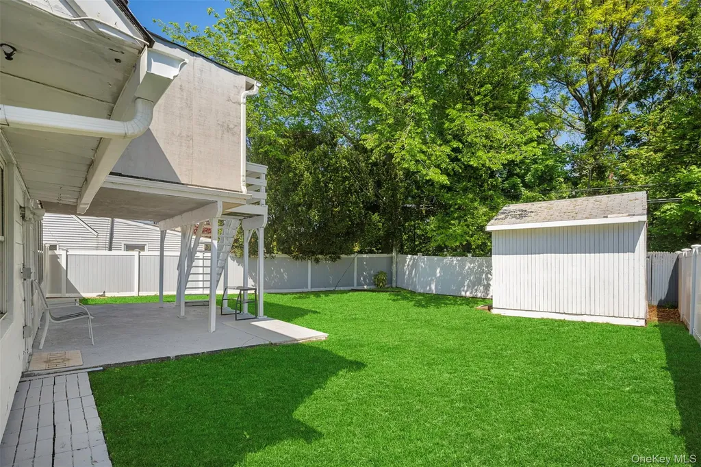 13 Squirrel Lane Levittown NY 11756