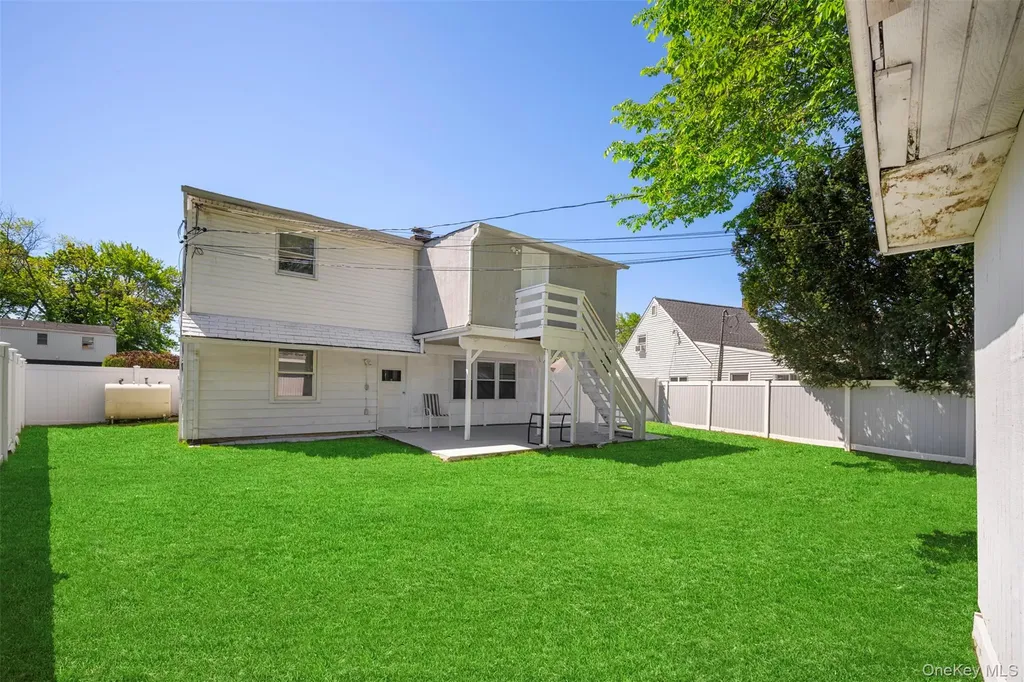 13 Squirrel Lane Levittown NY 11756