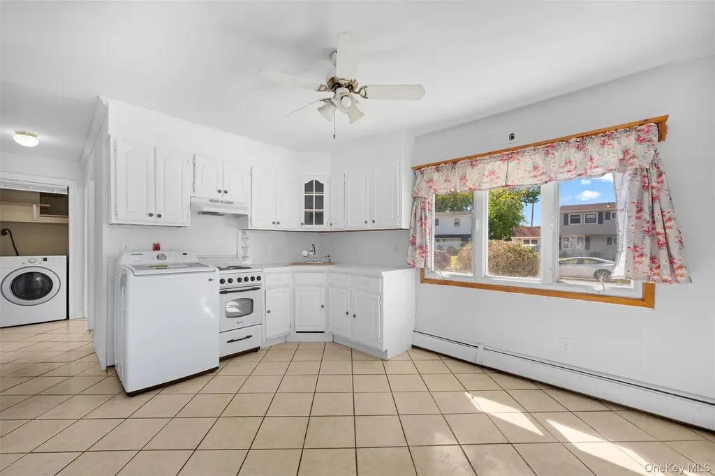 13 Squirrel Lane Levittown NY 11756
