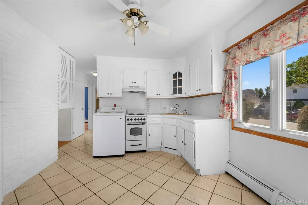 13 Squirrel Lane Levittown NY 11756
