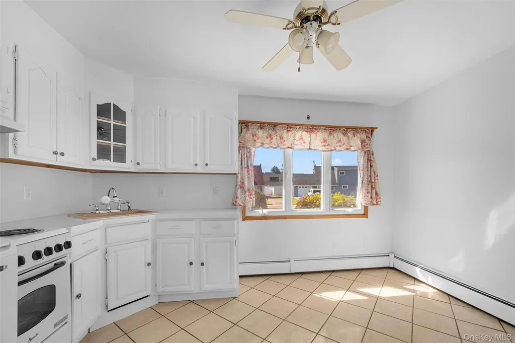13 Squirrel Lane Levittown NY 11756