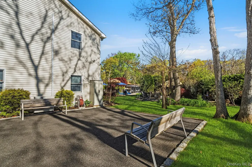 2 Pentmoor Drive Mastic NY 11950