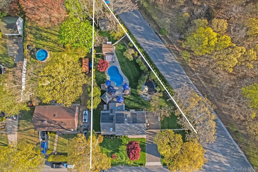 2 Pentmoor Drive Mastic NY 11950
