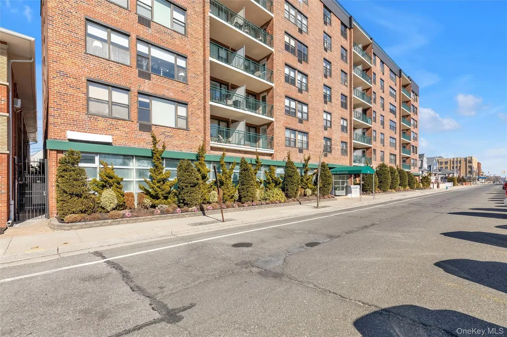 333 E Broadway Long Beach NY 11561