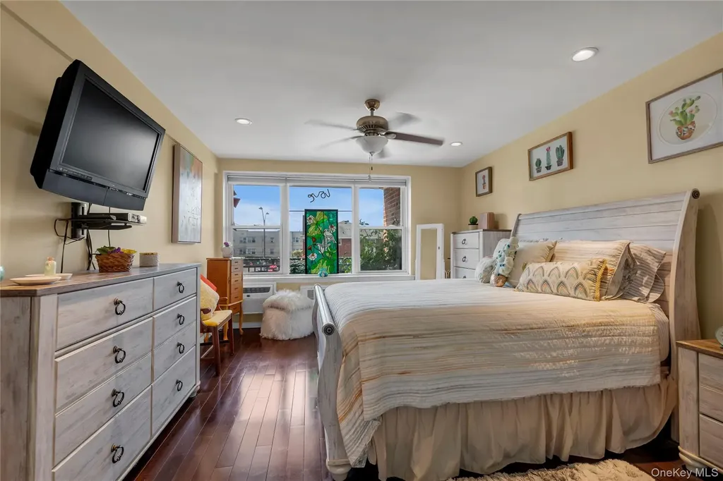 333 E Broadway Long Beach NY 11561