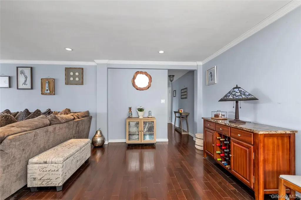 333 E Broadway Long Beach NY 11561