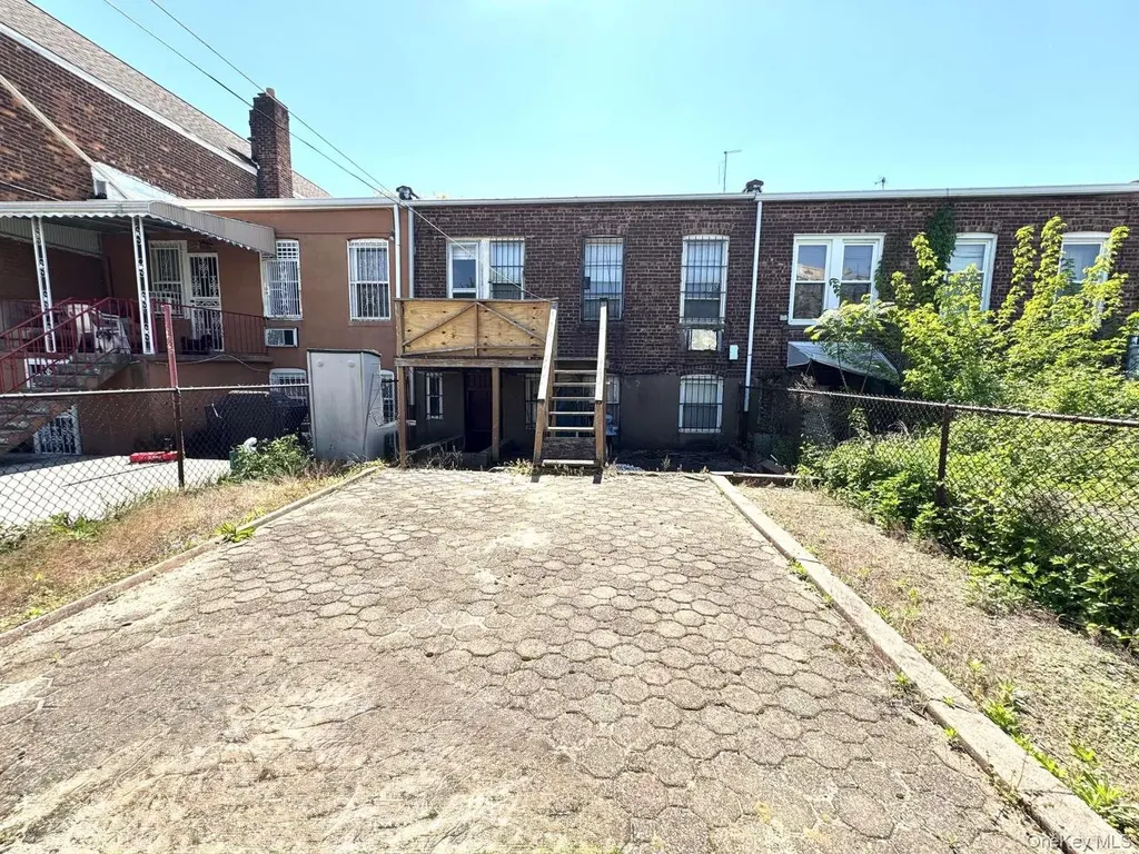 625 E 93rd Street Brooklyn NY 11236