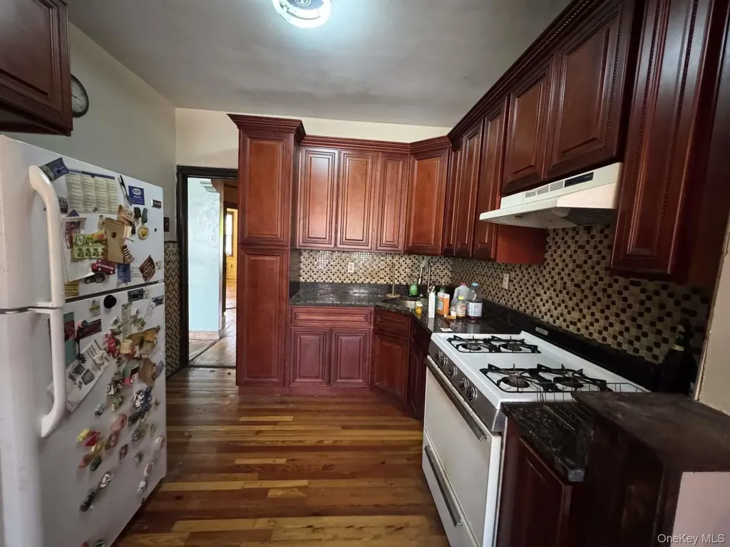 625 E 93rd Street Brooklyn NY 11236