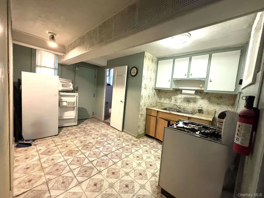 625 E 93rd Street Brooklyn NY 11236