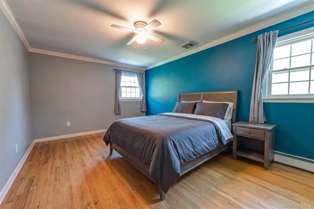 220 Windsor Avenue Brightwaters NY 11718