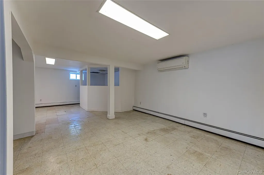 220 Windsor Avenue Brightwaters NY 11718