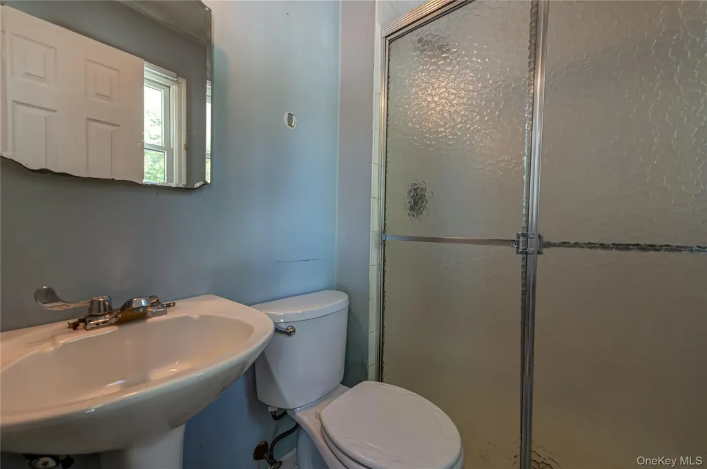 220 Windsor Avenue Brightwaters NY 11718