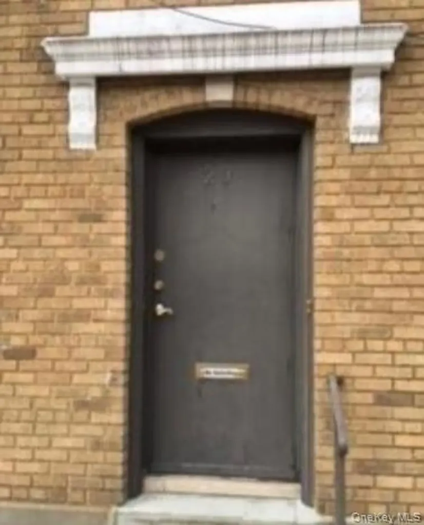 23 Hillside Avenue Williston Park NY 11596