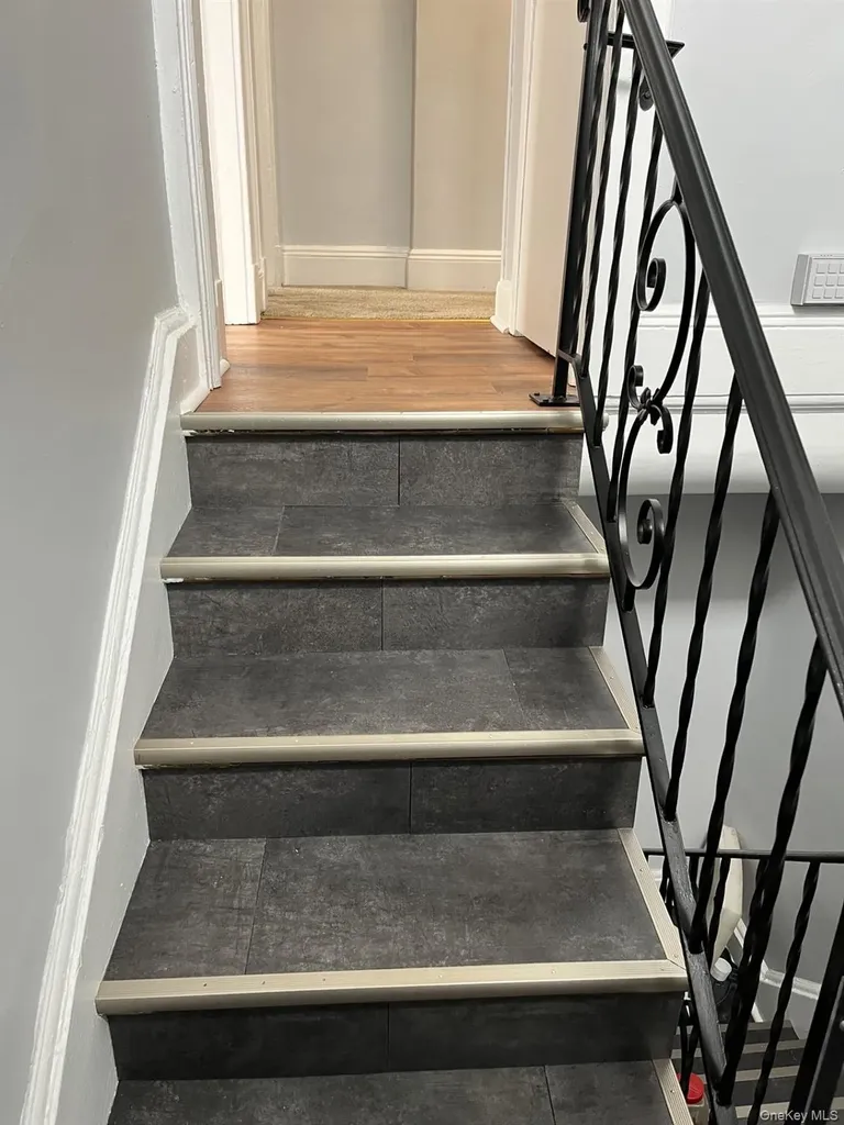 23 Hillside Avenue Williston Park NY 11596