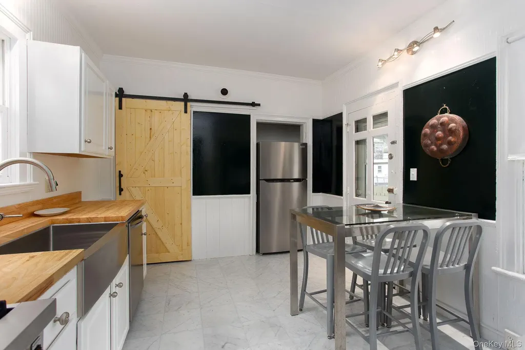 562 State Street Hudson NY 12534