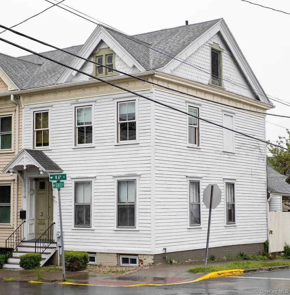 562 State Street Hudson NY 12534