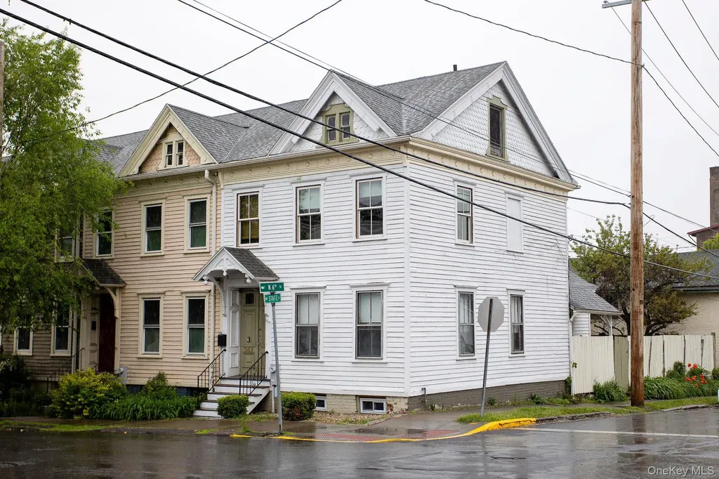 562 State Street Hudson NY 12534