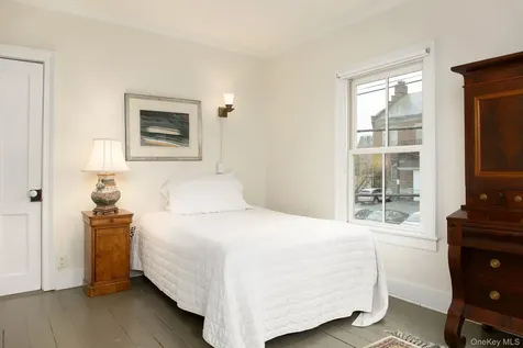 562 State Street Hudson NY 12534