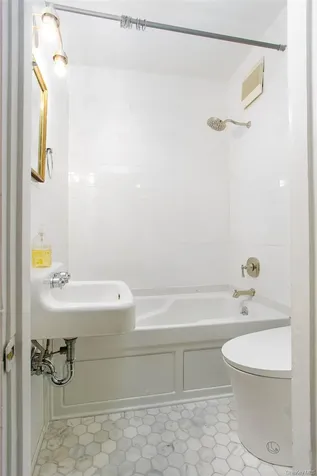 562 State Street Hudson NY 12534