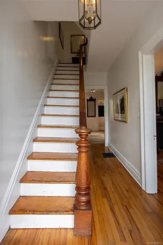 562 State Street Hudson NY 12534