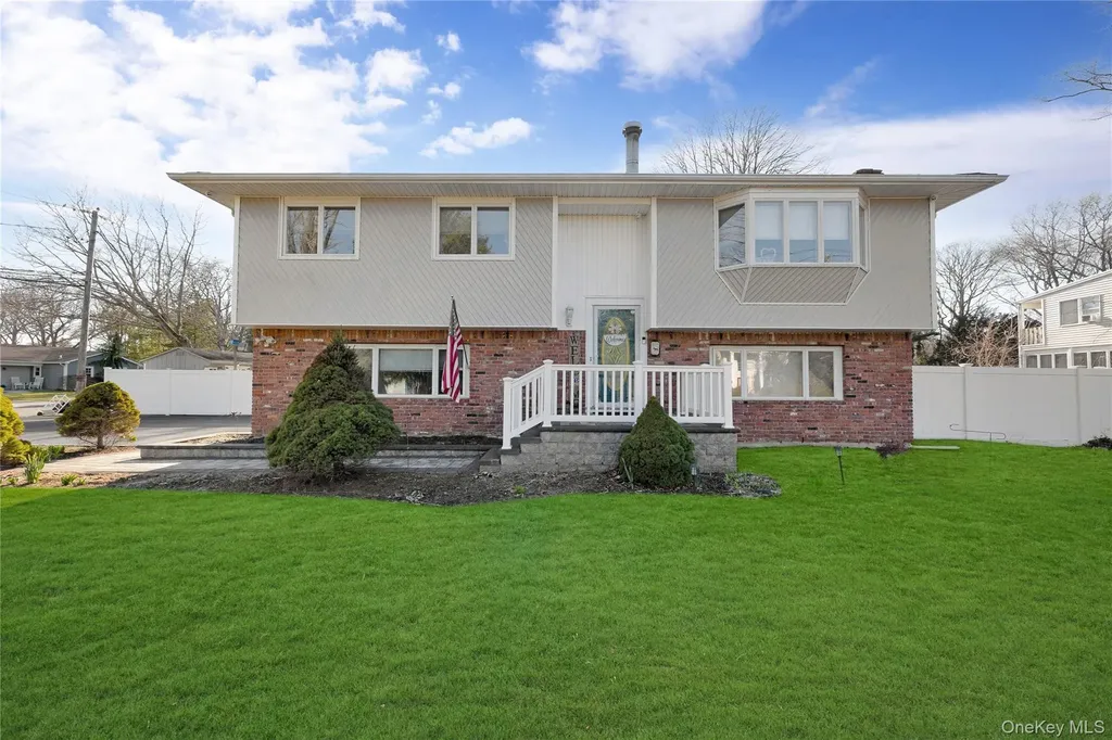 1264 Locust Avenue Bohemia NY 11716
