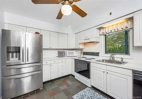 1264 Locust Avenue Bohemia NY 11716