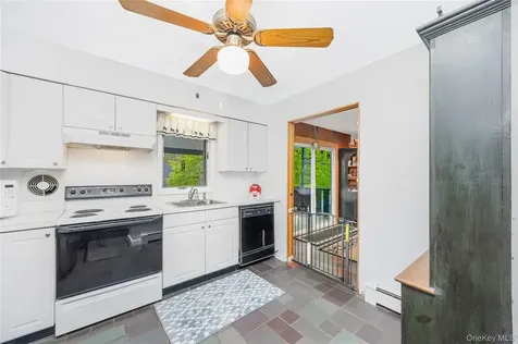 1264 Locust Avenue Bohemia NY 11716