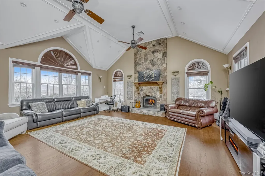 2 Garnett Hill Road Chester NY 10918