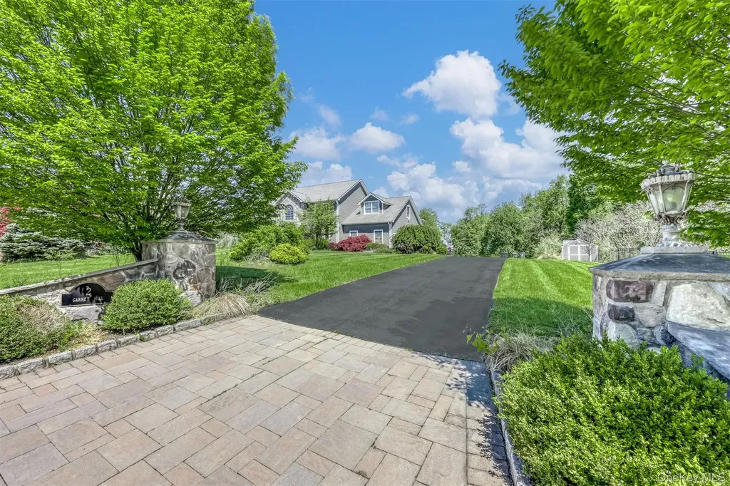 2 Garnett Hill Road Chester NY 10918