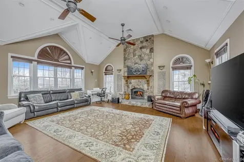 2 Garnett Hill Road Chester NY 10918