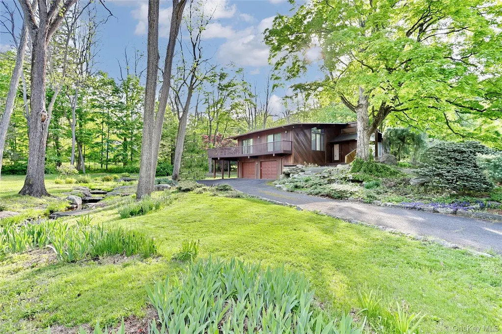 24 Spook Rock Road Suffern NY 10901